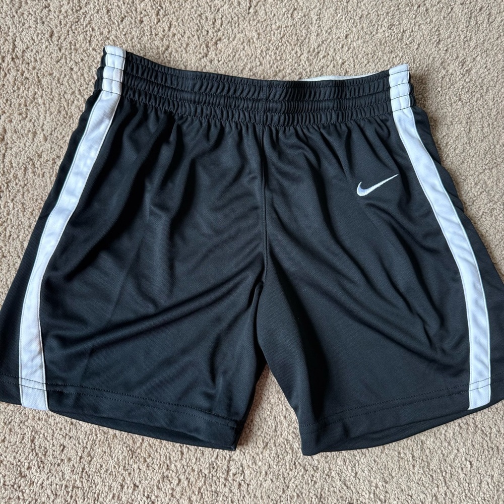 NWT Nike Black Athletic Shorts S